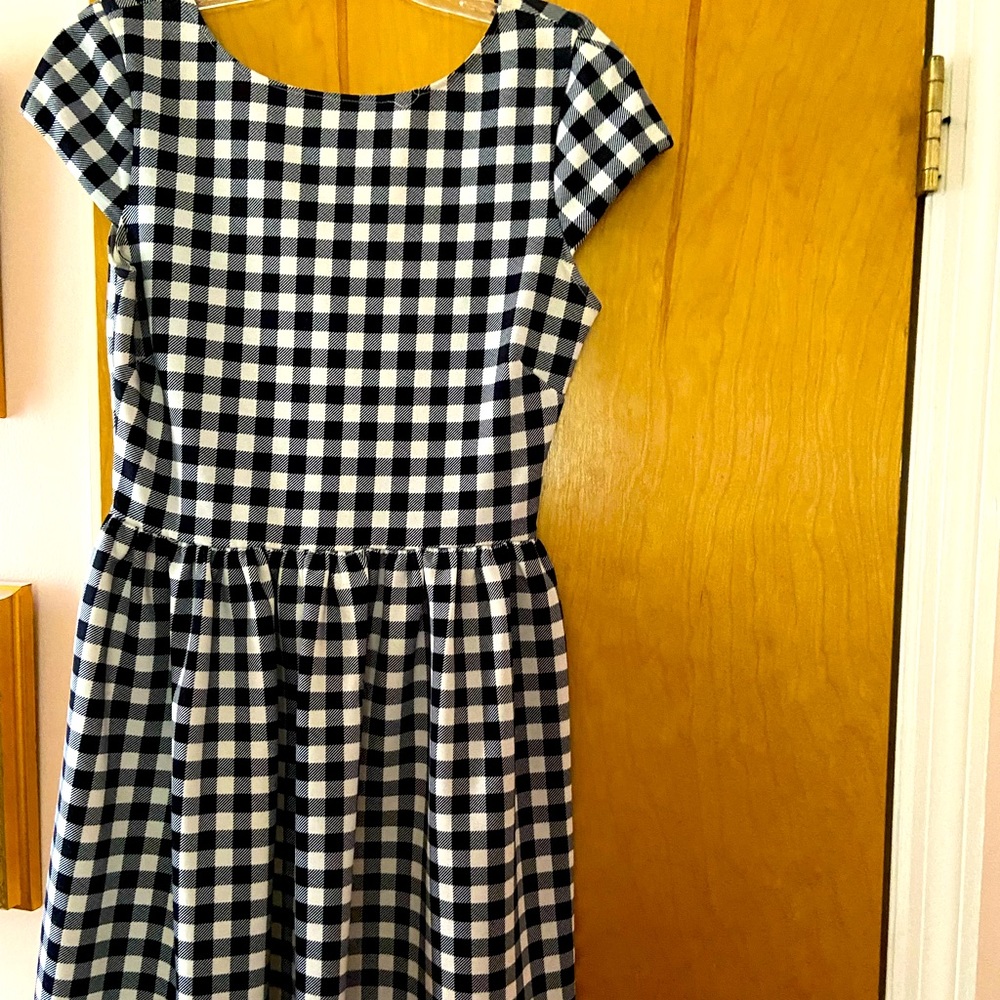 Aqua from Bloomingdales short sleeve summer dress